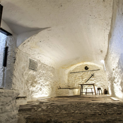 cueva de medrano